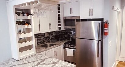 456 Beacon St, Unit 10 in Boston, MA - Building Photo - Building Photo