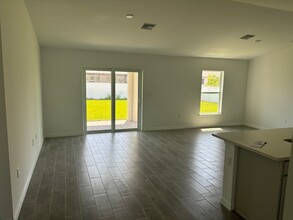1113 NW 21st Ave in Cape Coral, FL - Building Photo - Building Photo