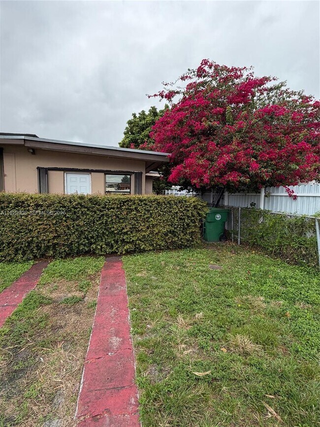 1200 NW 37th Ave-Unit -1 in Miami, FL - Building Photo - Building Photo