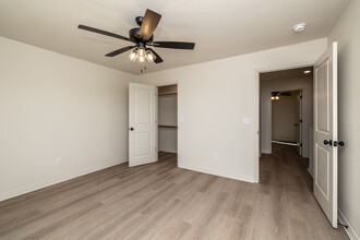 Brookstone Place Townhouses in Fort Smith, AR - Building Photo - Interior Photo