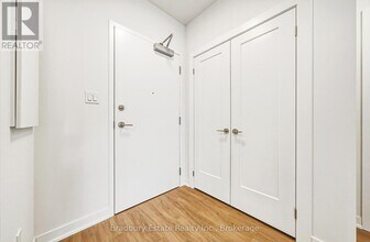 155 Greenbrier Rd in Cambridge, ON - Building Photo - Building Photo