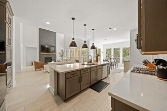 161 Hbr Hls Dr in Willis, TX - Building Photo - Building Photo