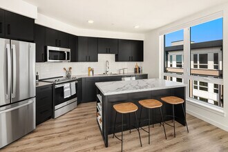 Broadstone Strata in Seattle, WA - Building Photo - Building Photo