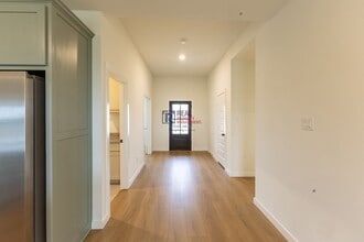 101 Mesa Dr in Glen Rose, TX - Building Photo - Building Photo