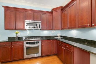 4929 Forest Ave in Downers Grove, IL - Building Photo - Building Photo