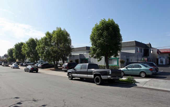 Greenwood Apartments in National City, CA - Foto de edificio - Building Photo