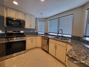 9004 Cape Wood Ct in Las Vegas, NV - Building Photo - Building Photo