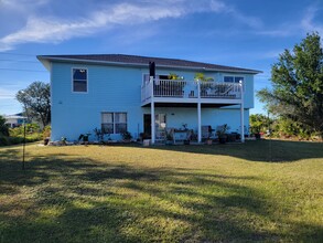 2506 Broadpoint Dr in Punta Gorda, FL - Building Photo - Building Photo