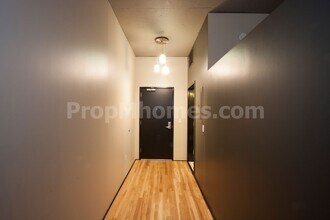 408 NW 12th Ave in Portland, OR - Building Photo - Building Photo