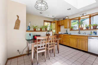 27 Murray Hill Rd, Unit 2 in Cambridge, MA - Building Photo - Building Photo