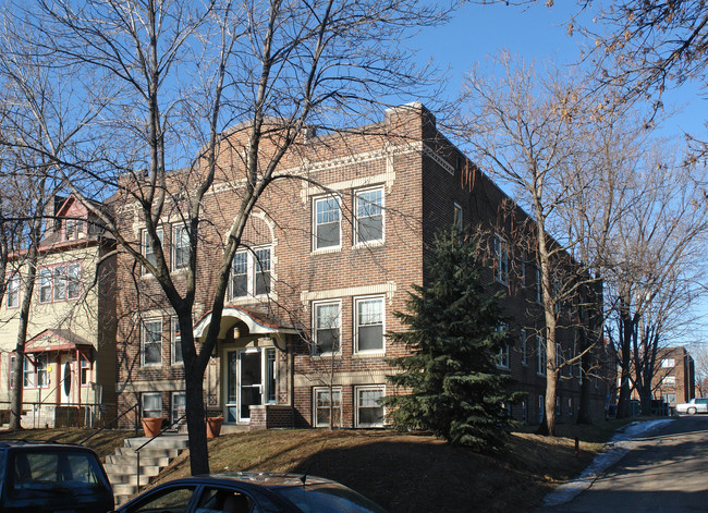 1824 Elliot Ave in Minneapolis, MN - Building Photo - Building Photo