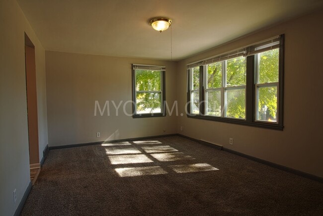 4414 Curtis Ave in Omaha, NE - Building Photo - Building Photo