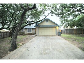 6303 Weeks Cove in Austin, TX - Building Photo