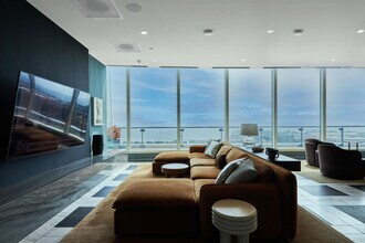 1000 S Michigan Ave, Unit FL43-ID1252672P in Chicago, IL - Building Photo - Building Photo