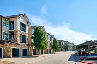 Highpointe Park in Thornton, CO - Foto de edificio - Building Photo