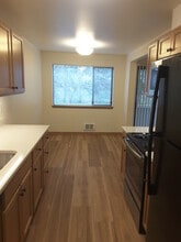 Inglewood Forest Apartments in Kenmore, WA - Building Photo - Building Photo
