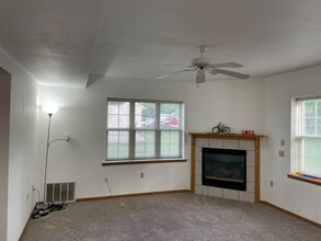 847 Saint Albert the Great Dr in Sun Prairie, WI - Building Photo - Building Photo