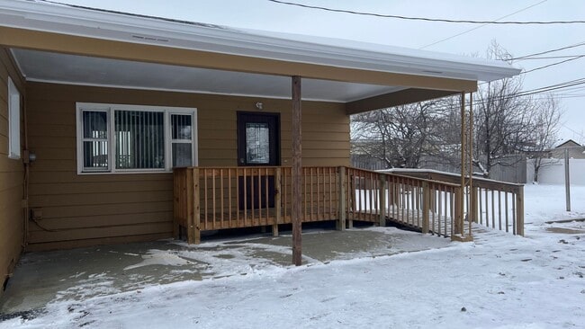 property at 654 S Main Ave