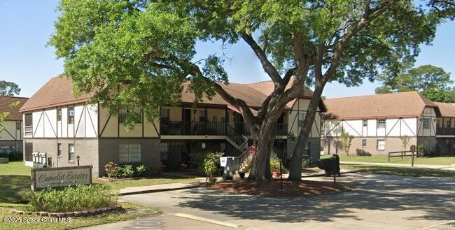 property at 2989 Sir Hamilton Cir