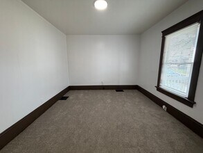 1122-1124 Hoover Pl NW in Canton, OH - Building Photo - Building Photo