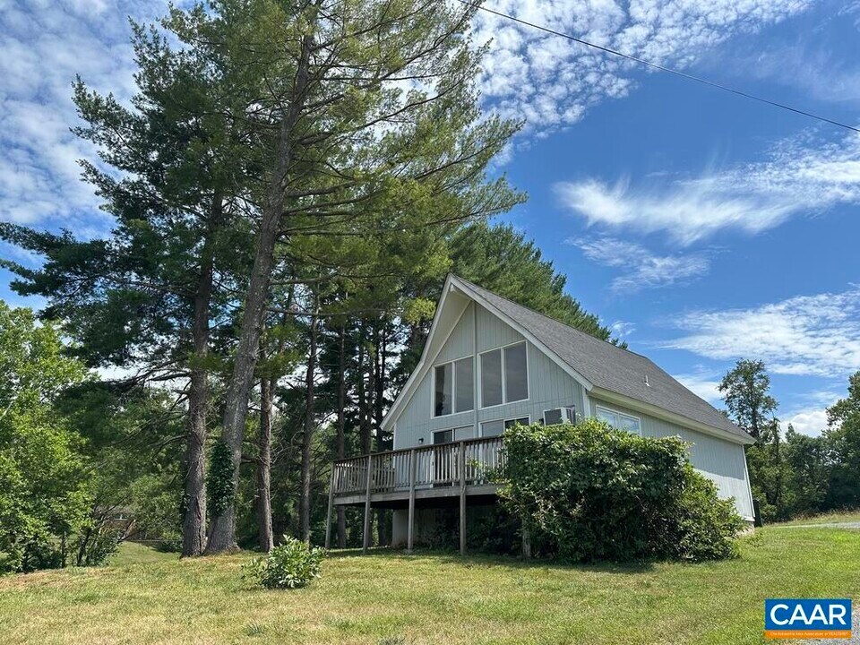 2445 Eastham Hill in Charlottesville, VA - Building Photo