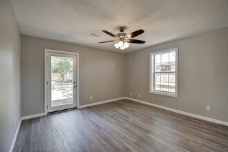 7906 Hammerly Blvd in Houston, TX - Building Photo - Building Photo
