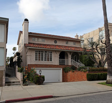 934 19th St Apartments