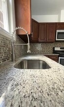 132 Bayview Ave in Jersey City, NJ - Building Photo - Building Photo