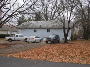 1008 W Linden Ave in Independence, MO - Building Photo - Building Photo