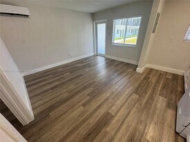 25 W 6th St in Hialeah, FL - Building Photo