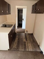 14815 Euclid Ave in East Cleveland, OH - Building Photo