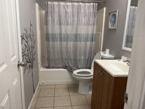 3300 Valley Bend Rd in Atlanta, GA - Building Photo - Building Photo