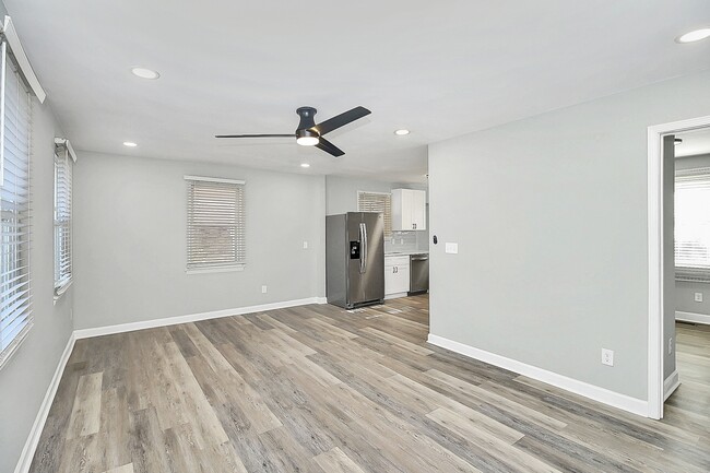 2921 Ravencroft Dr in Charlotte, NC - Building Photo - Building Photo