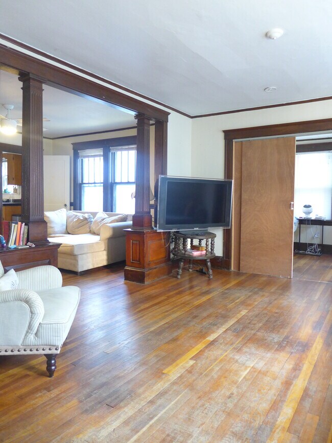 171 Hillside St, Unit 1 in Boston, MA - Building Photo - Building Photo