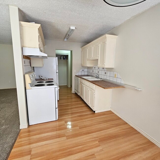 1909-1909 Salton Rd in Abbotsford, BC - Foto de edificio - Building Photo