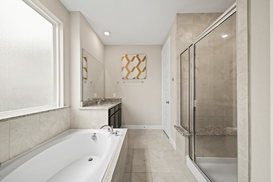 10026 Tribeca Trl in Missouri City, TX - Building Photo