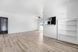Darby Dunes in Reseda, CA - Building Photo - Building Photo