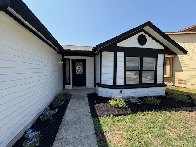 8046 Wayword Trail in San Antonio, TX - Building Photo - Building Photo