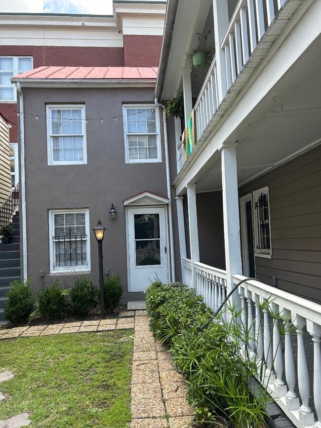 67 Alexander St in Charleston, SC - Building Photo - Building Photo