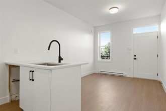 5248 Goldspring Pl in Chilliwack, BC - Building Photo - Building Photo