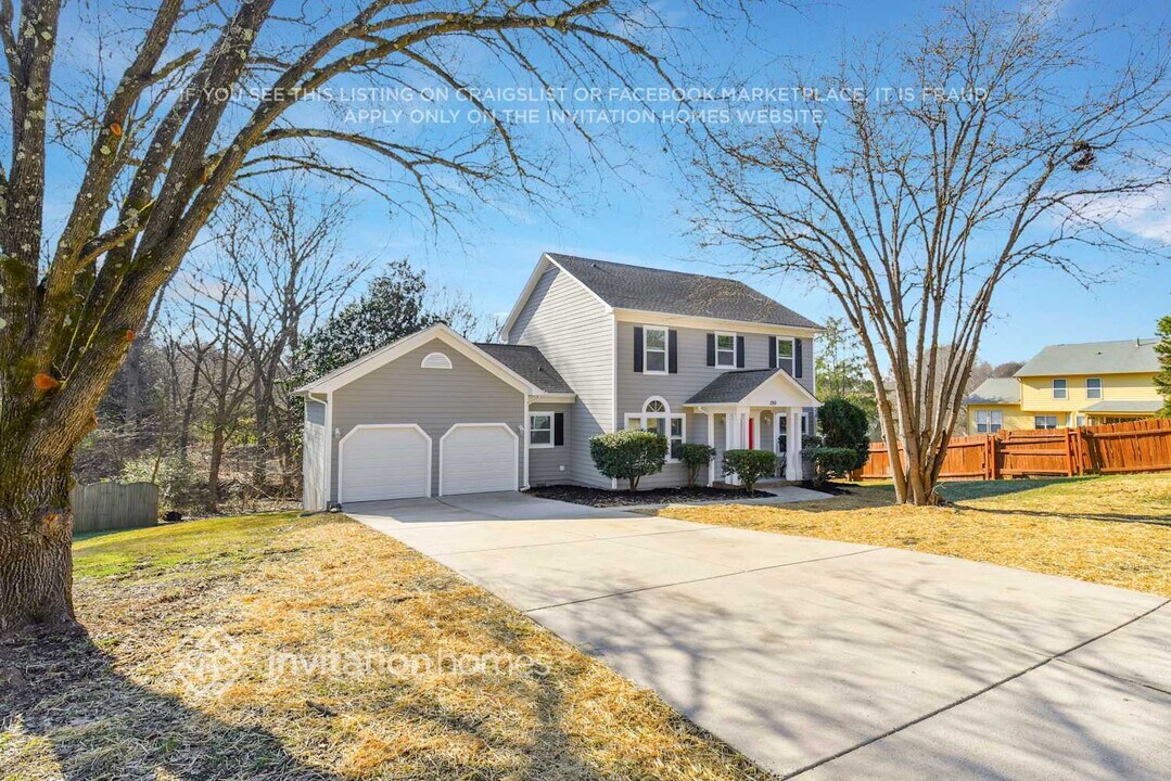 2901 Silkstream Ln in Charlotte, NC - Building Photo