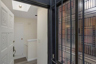 195 Bepler St in San Francisco, CA - Building Photo - Building Photo
