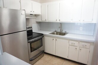 89 Cambridge D in West Palm Beach, FL - Building Photo - Building Photo