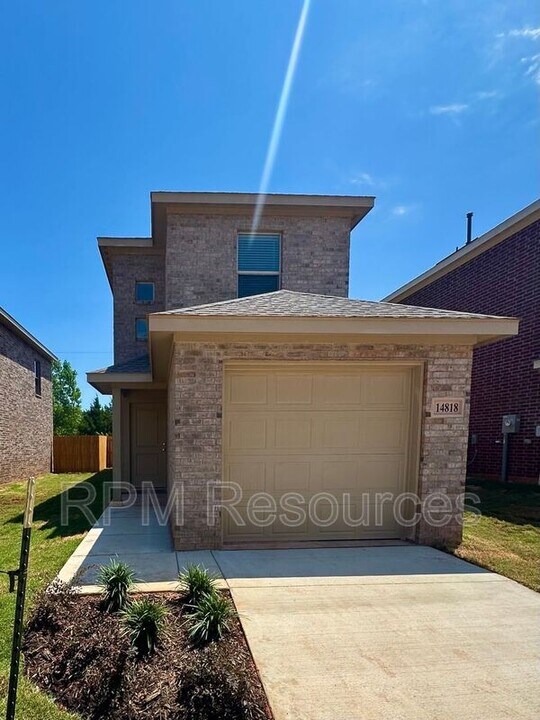 14818 Razorbill Dr in Oklahoma City, OK - Building Photo
