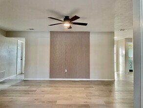 1943 Sky Dr in Clearwater, FL - Building Photo - Building Photo