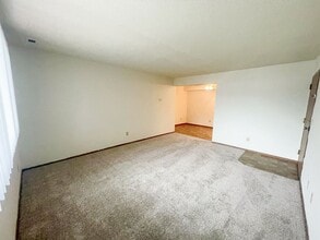 Vista Apartments in Omaha, NE - Foto de edificio - Interior Photo