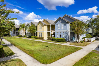 Villas at Carrollwood in Tampa, FL - Building Photo - Building Photo