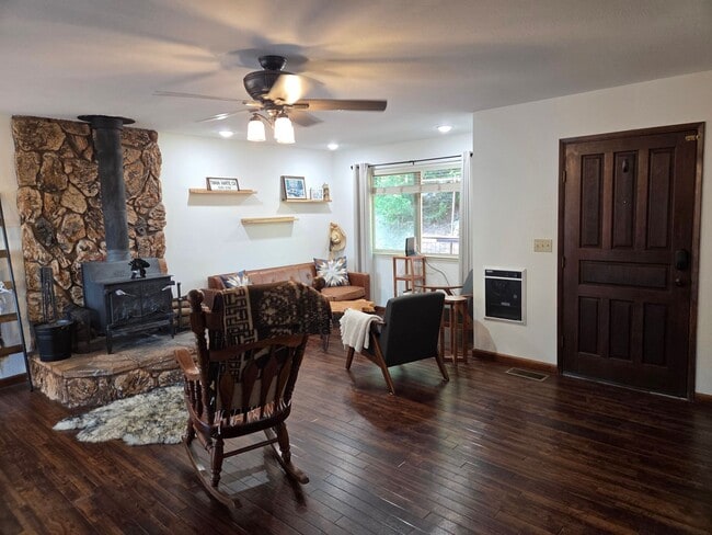 22631 Confidence Rd in Twain Harte, CA - Building Photo - Building Photo
