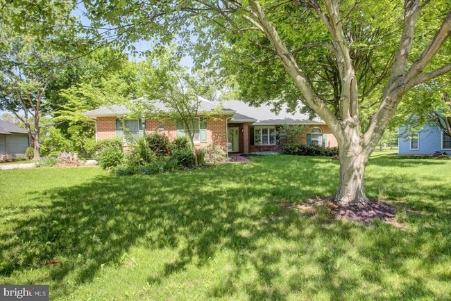 property at 6872 Fairway Dr E