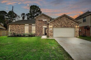 17403 Harmony Hill Dr in Spring, TX - Building Photo